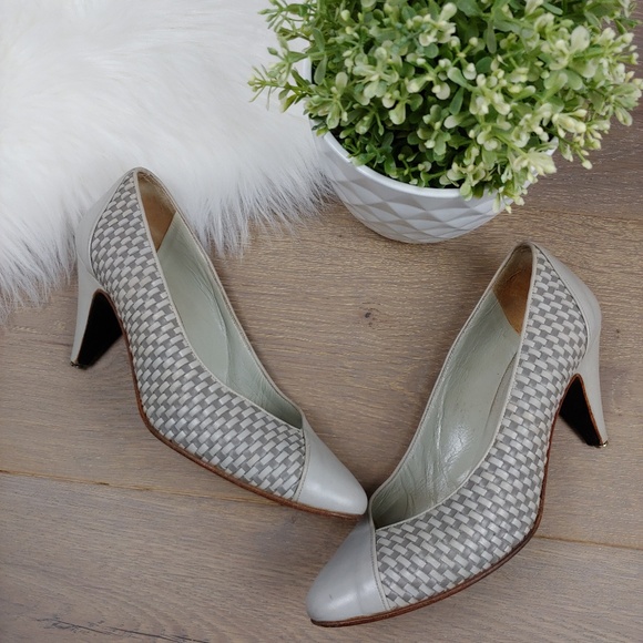 Lanvin Shoes - Lanvin Paris Vintage Gray pumps